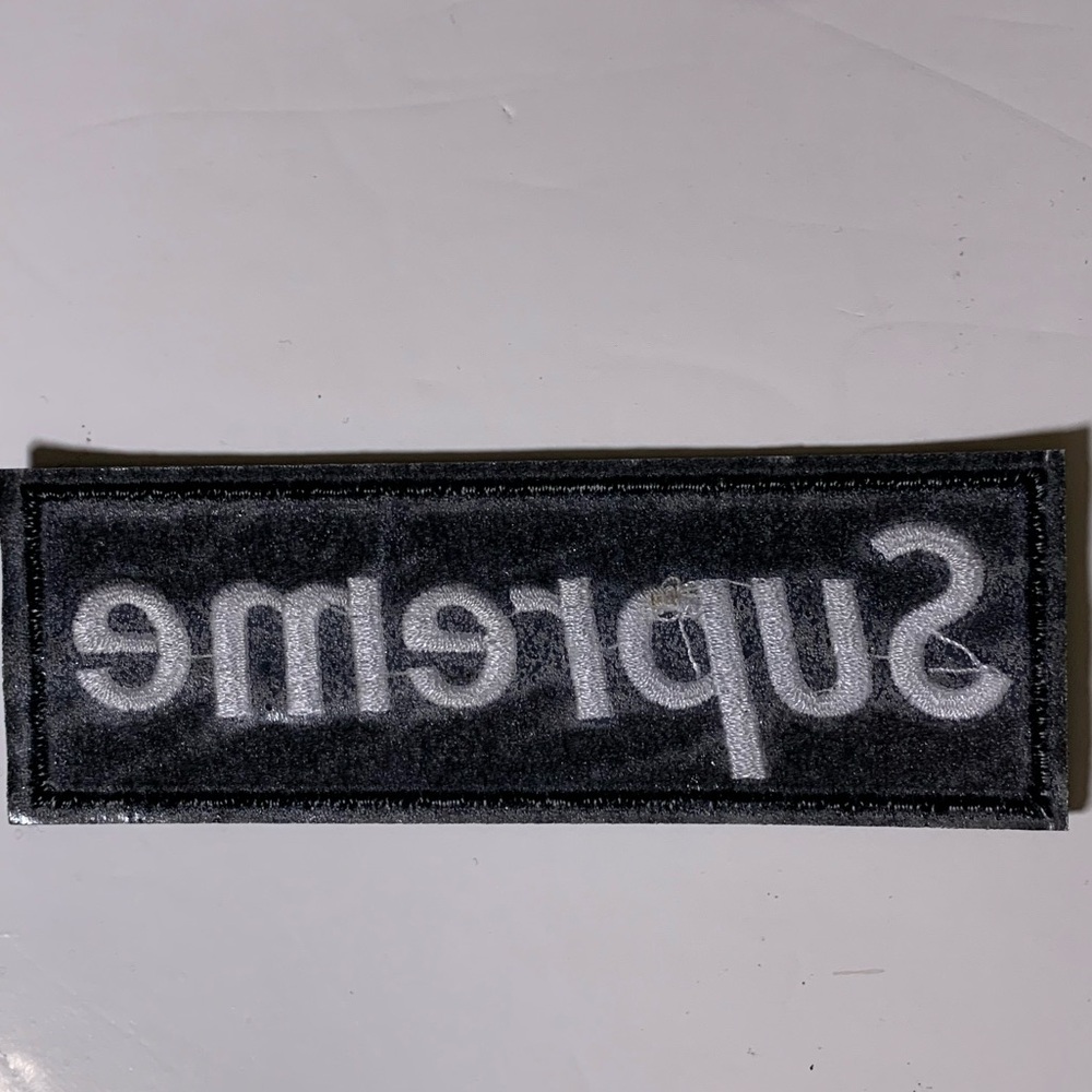 Supreme box logo patch - Picture 3 of 3